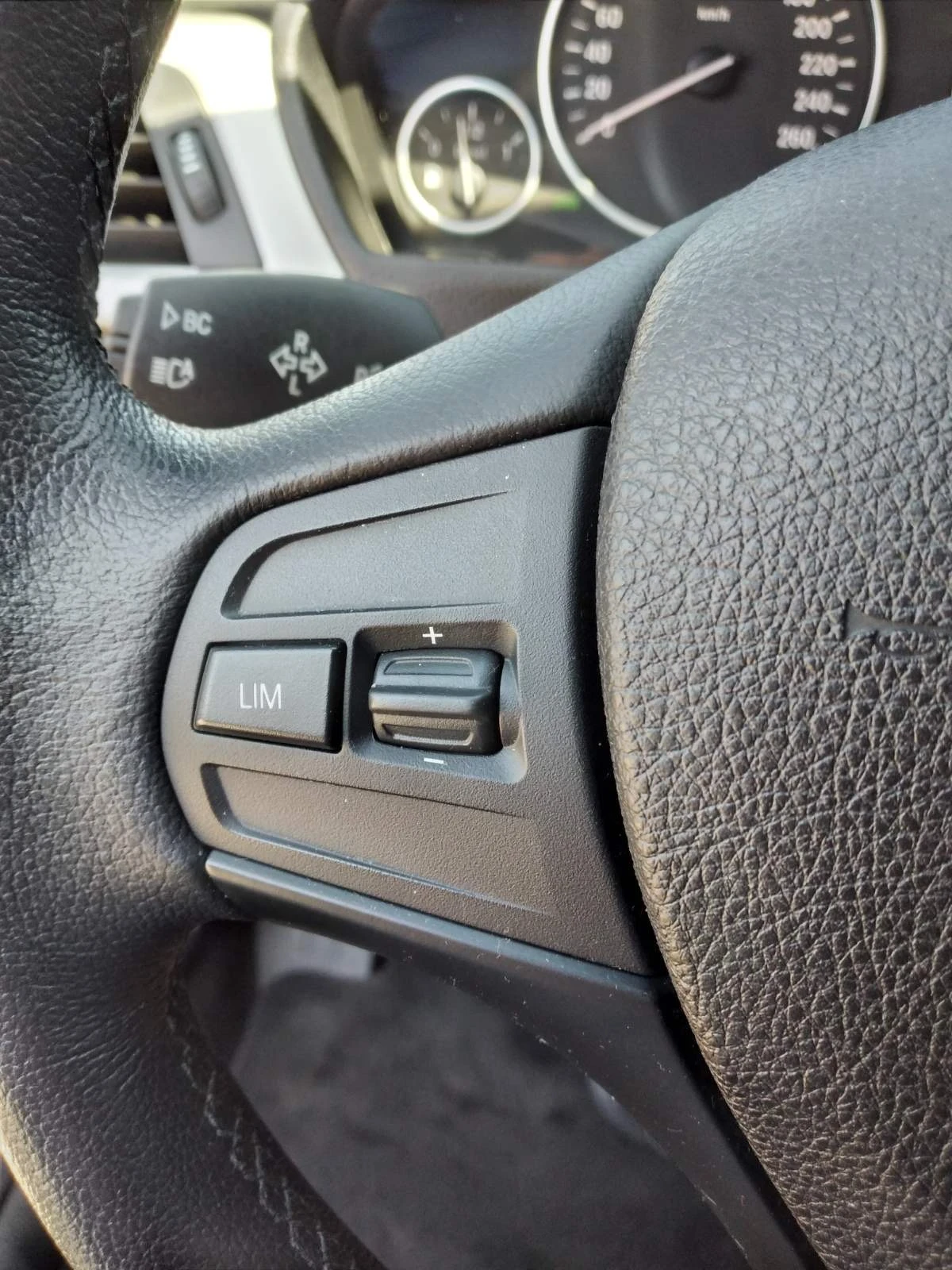 BMW 318 d Touring/Navi Business, снимка 14 - Автомобили и джипове - 55089478