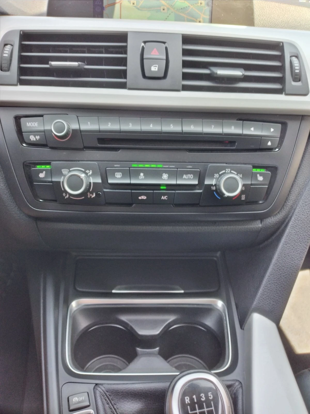 BMW 318 d Touring/Navi Business, снимка 10 - Автомобили и джипове - 55089478