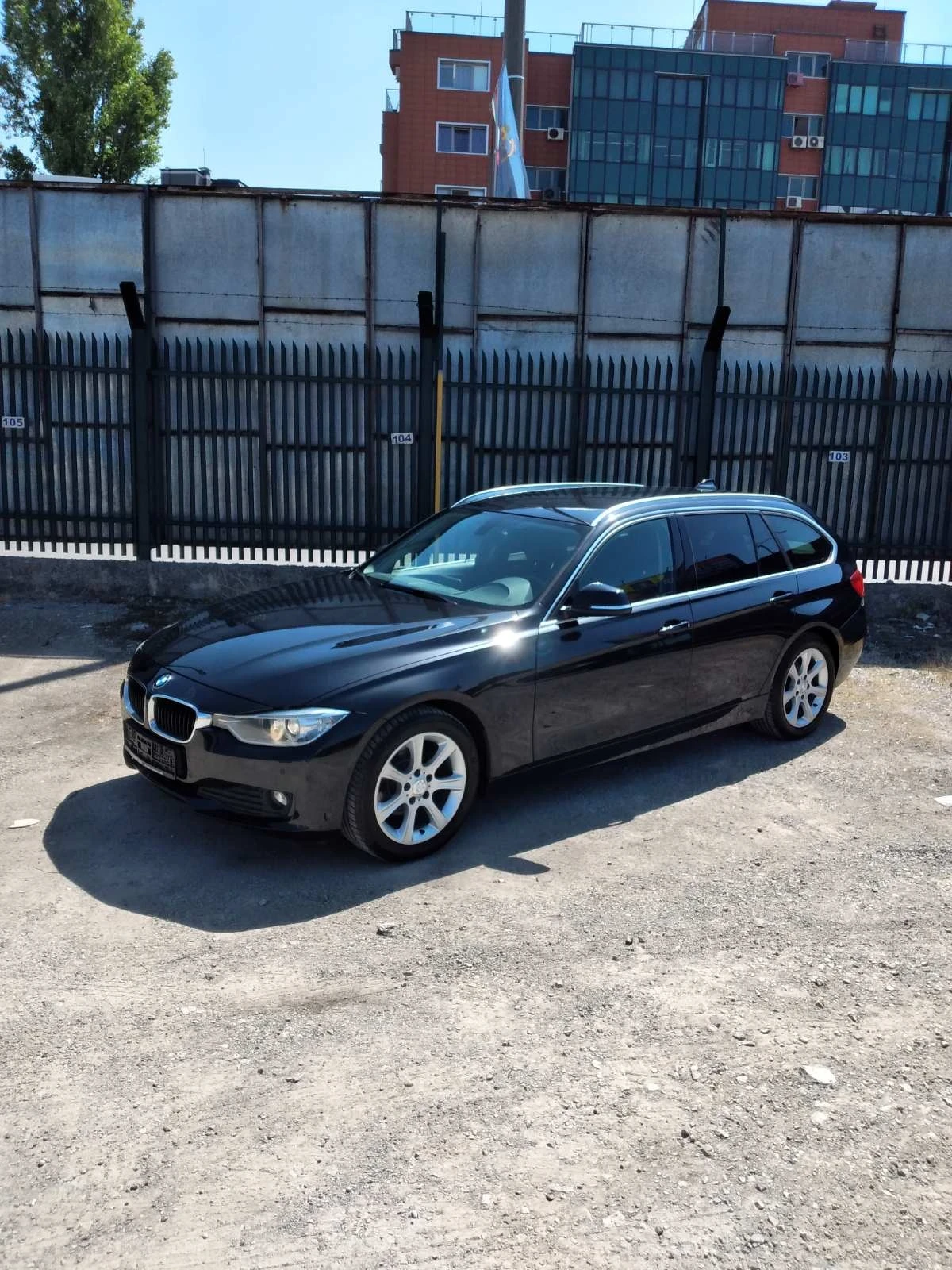 BMW 318 d Touring/Navi Business, снимка 4 - Автомобили и джипове - 55089478