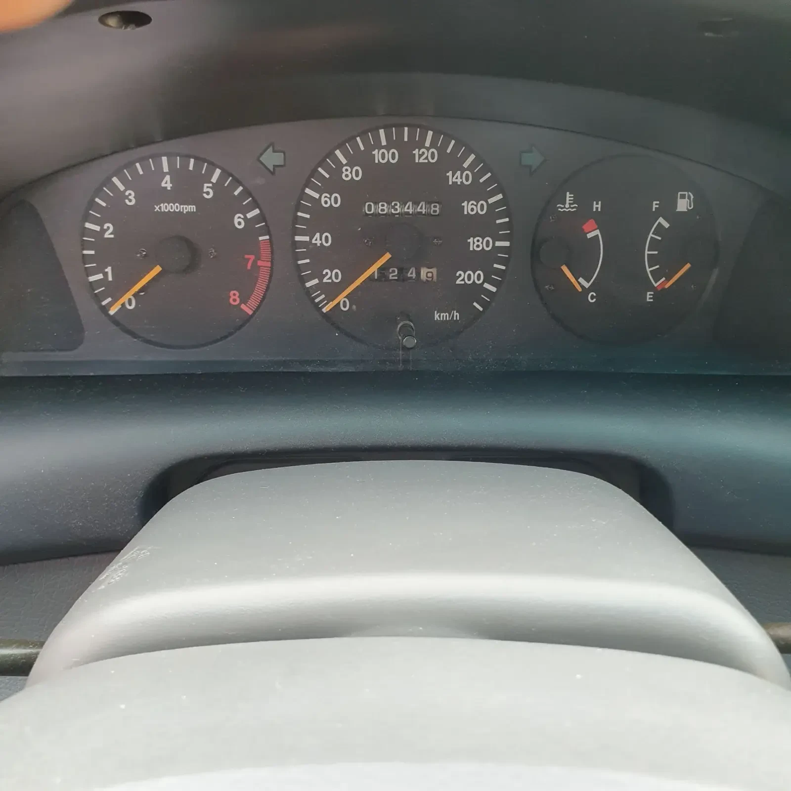 Suzuki Baleno 1.3i, снимка 11 - Автомобили и джипове - 55226341