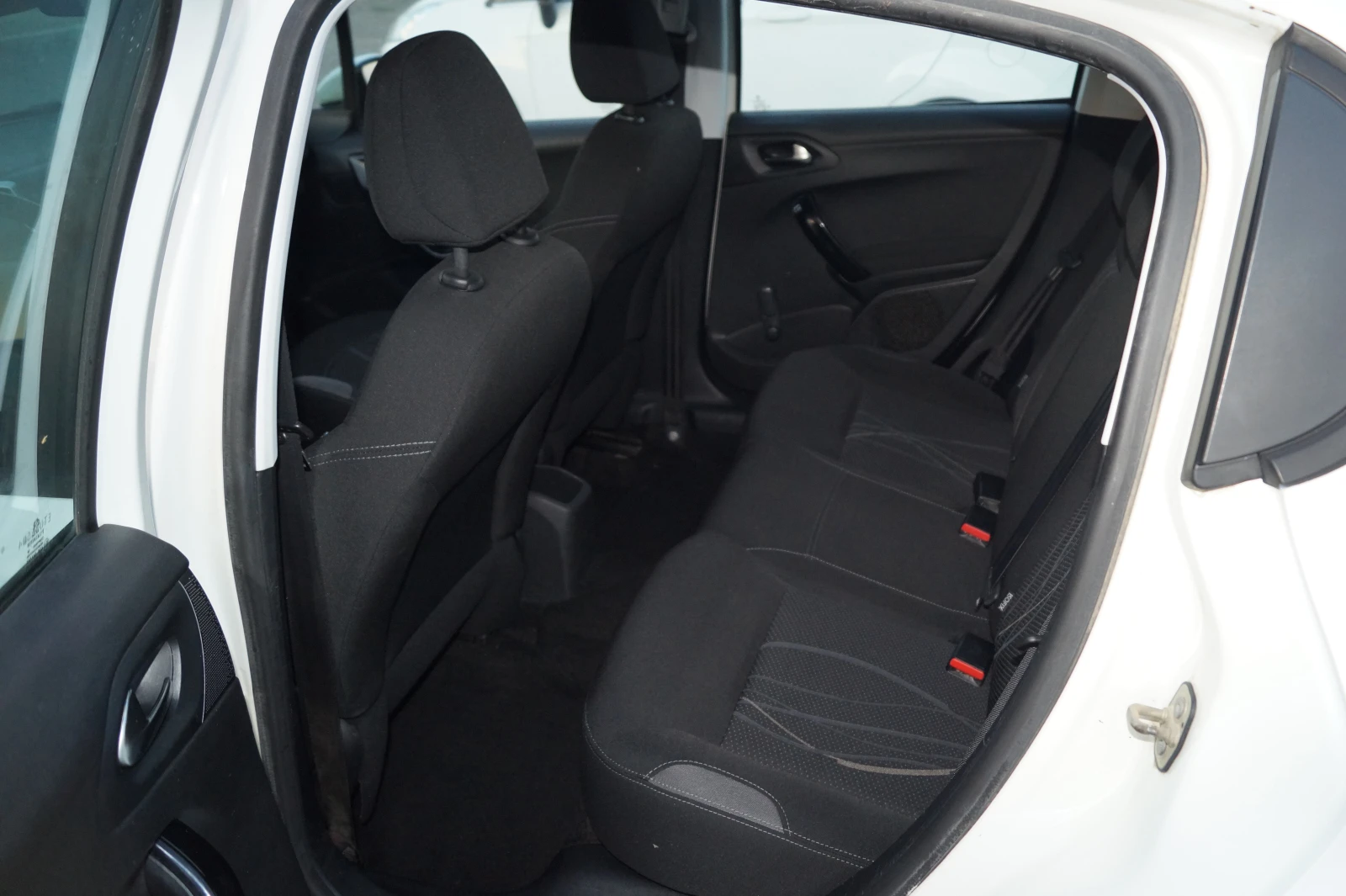 Peugeot 208 1.4i ��� | Mobile.bg � ����������� 11