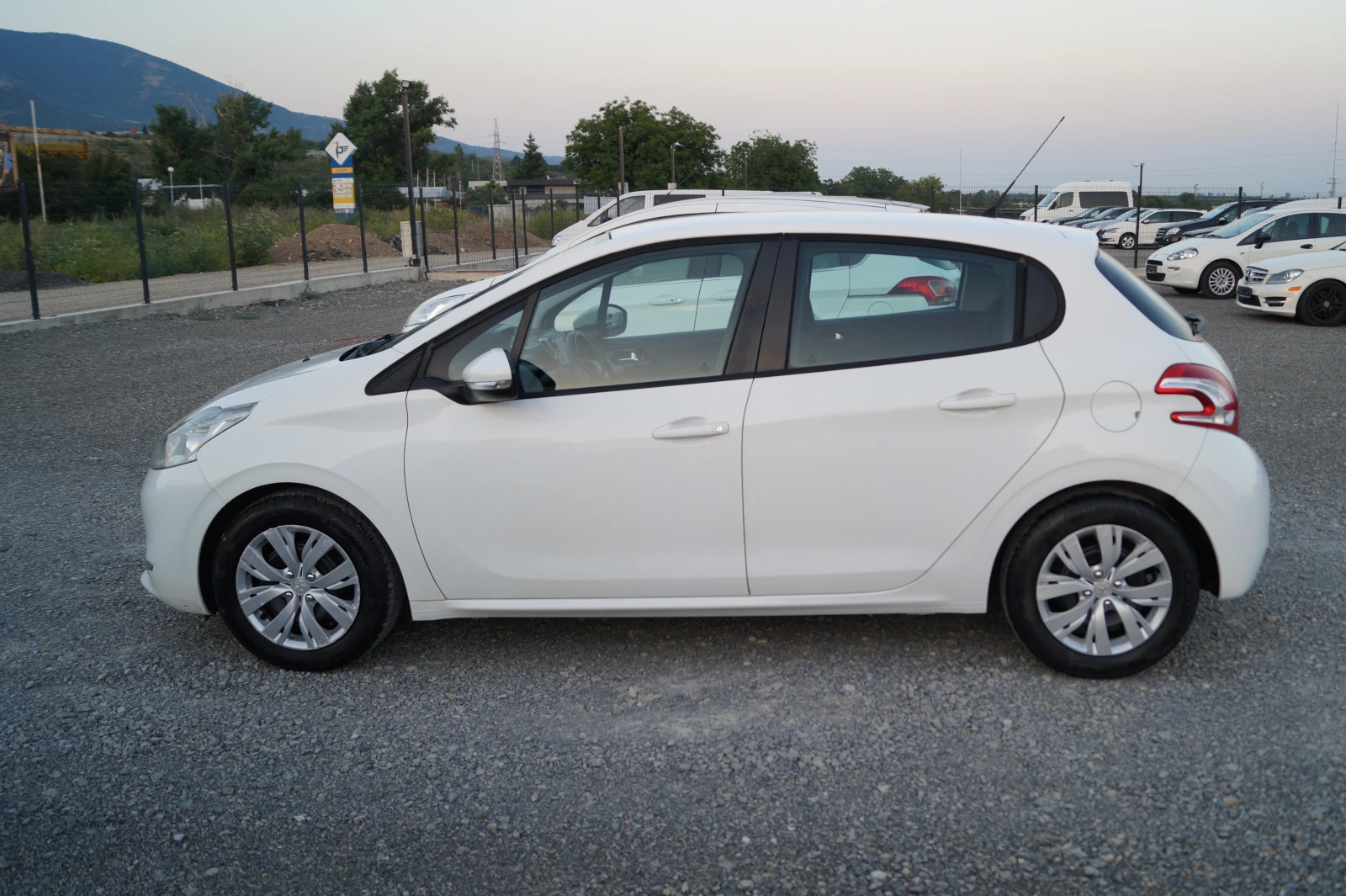 Peugeot 208 1.4i ��� | Mobile.bg � ����������� 8