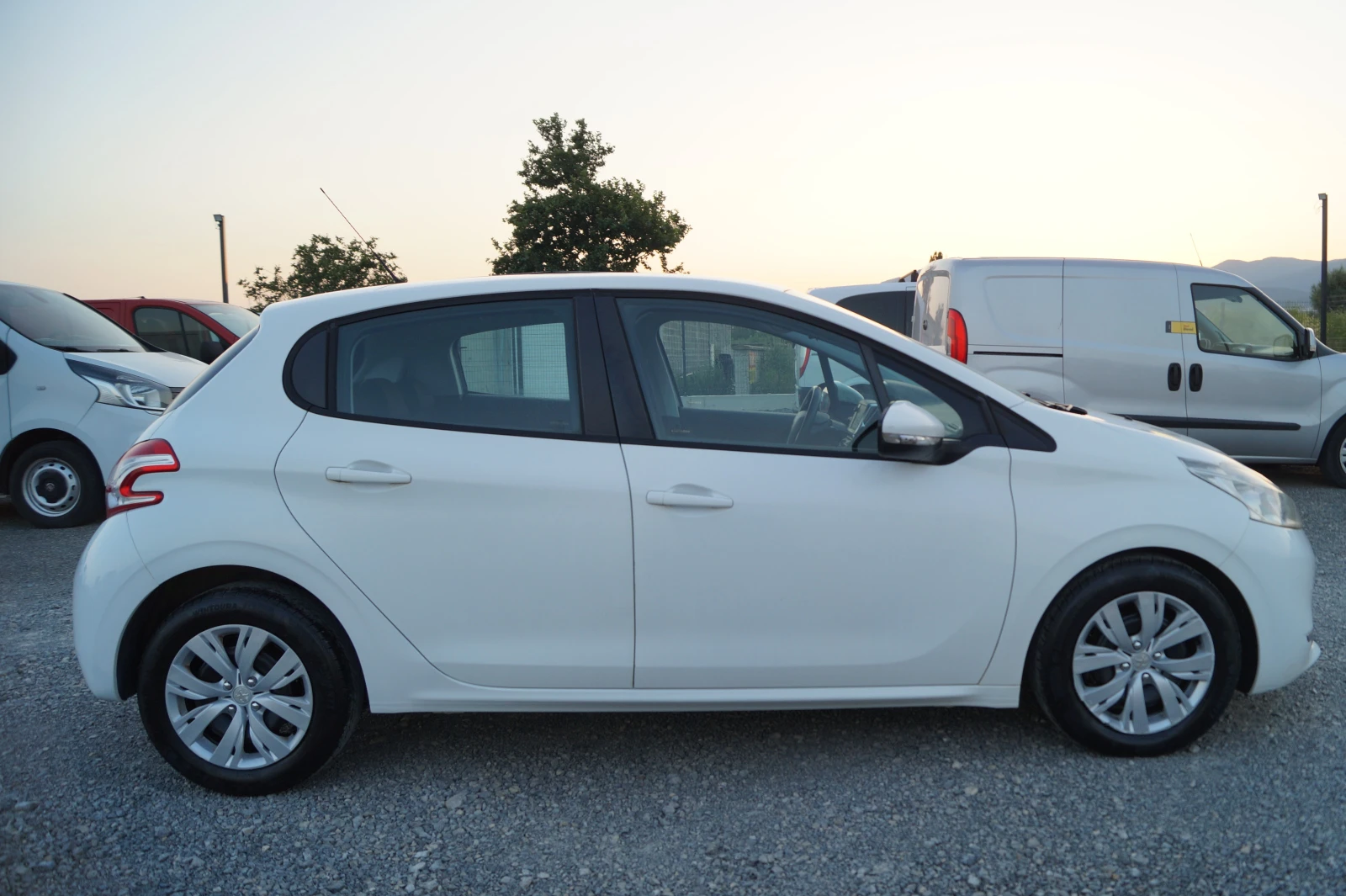 Peugeot 208 1.4i ��� | Mobile.bg � ����������� 4