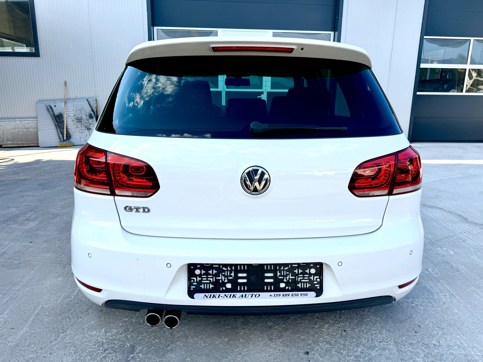 VW Golf 2.0 GTD/DSG/XENON, снимка 6 - Автомобили и джипове - 55532354