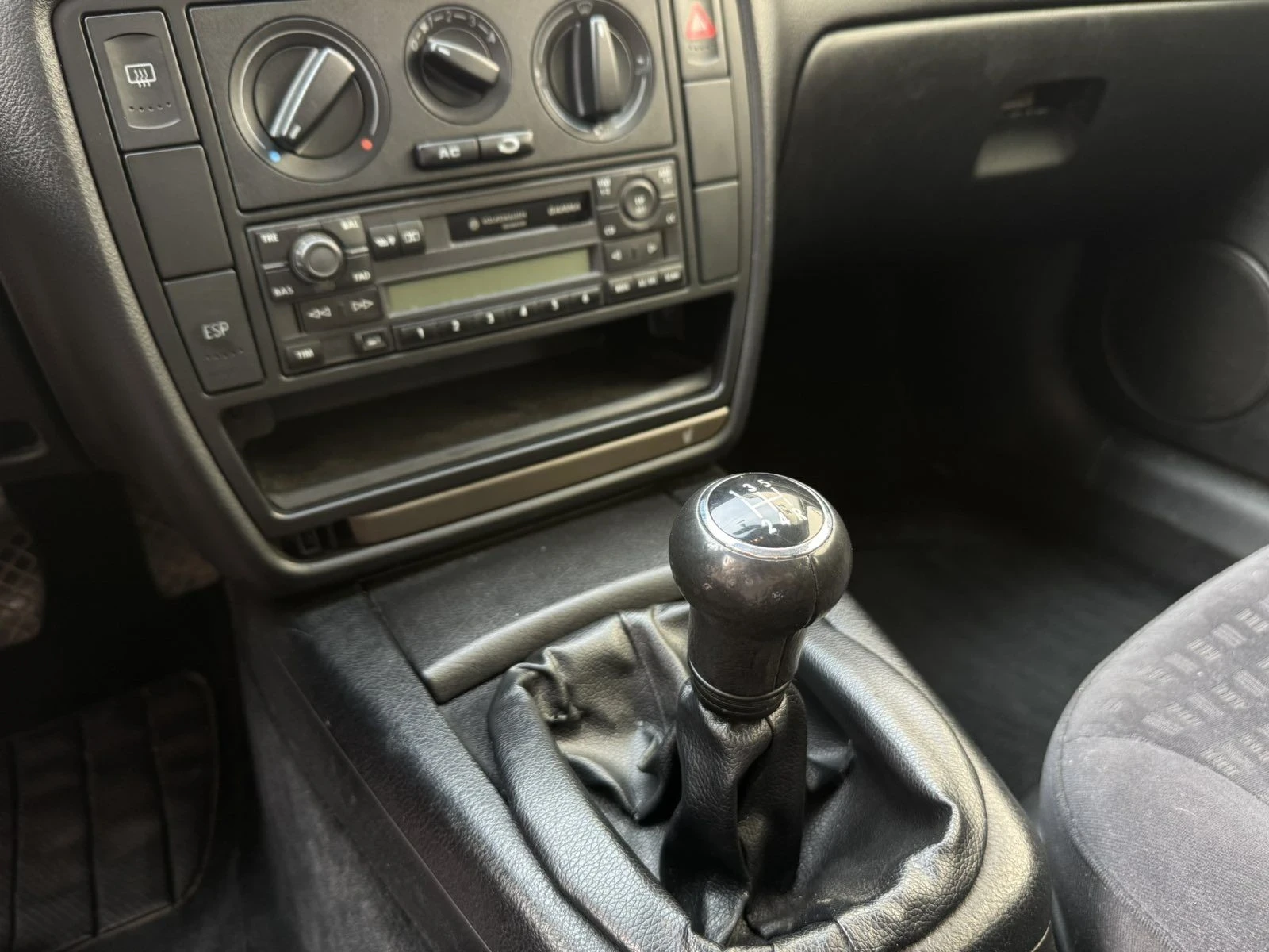 VW Passat, снимка 5 - Автомобили и джипове - 55657056