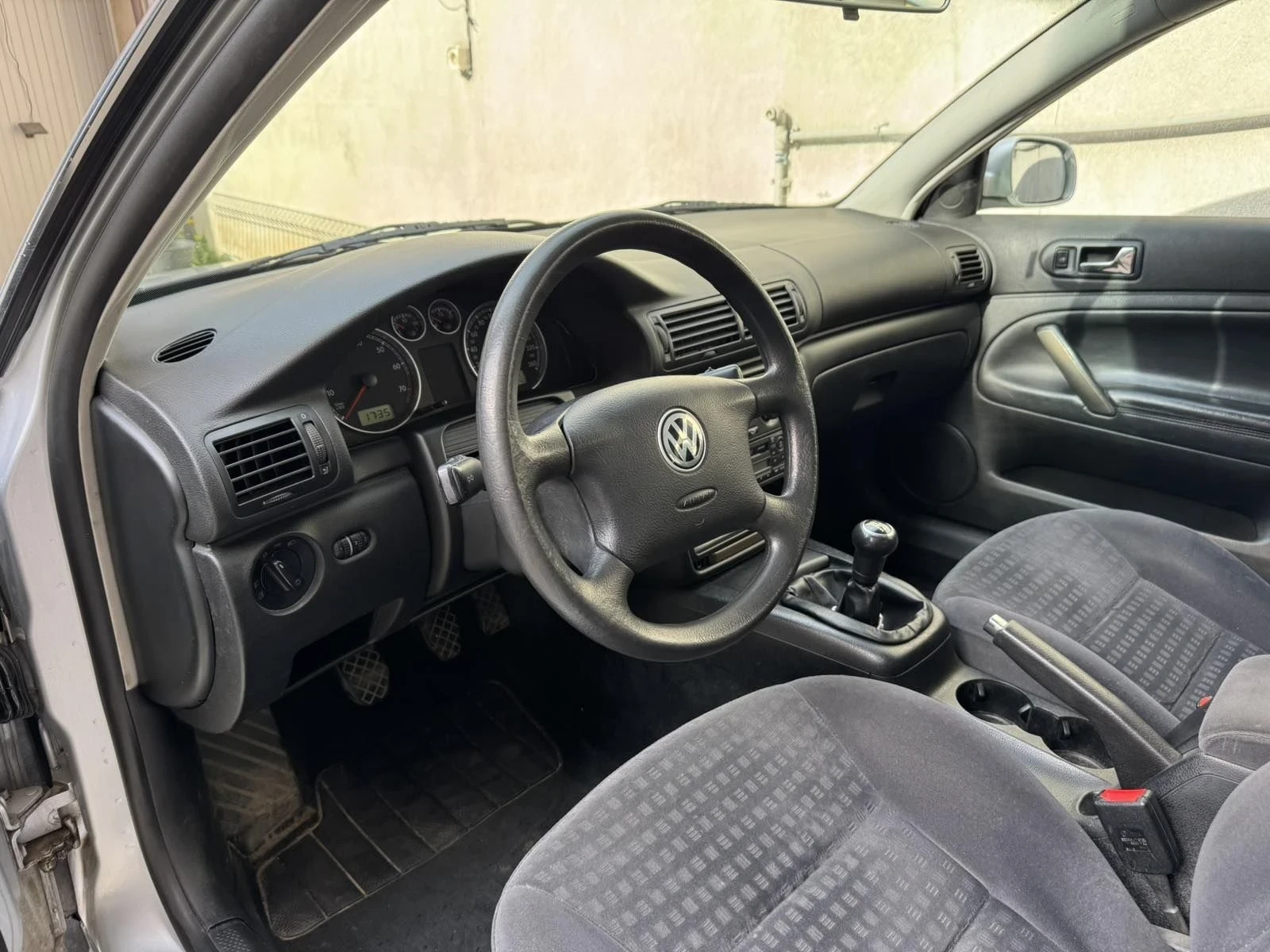 VW Passat, снимка 2 - Автомобили и джипове - 55657056