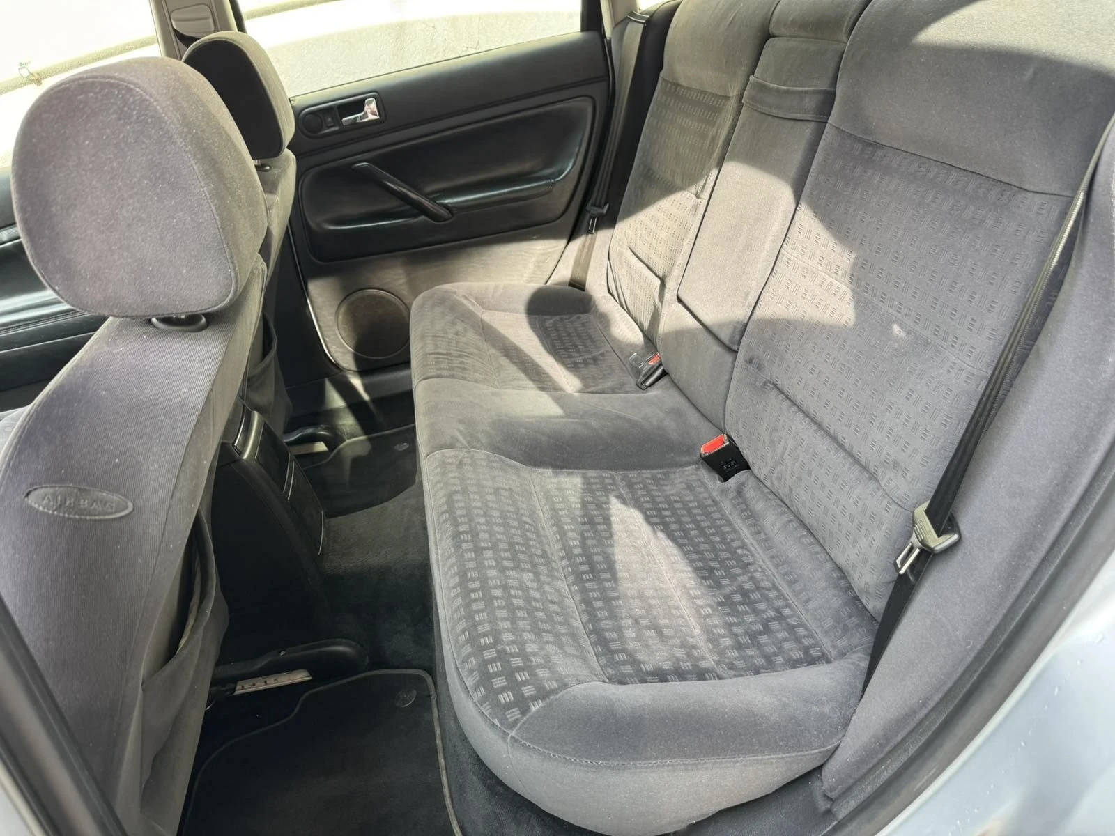 VW Passat, снимка 8 - Автомобили и джипове - 55657056
