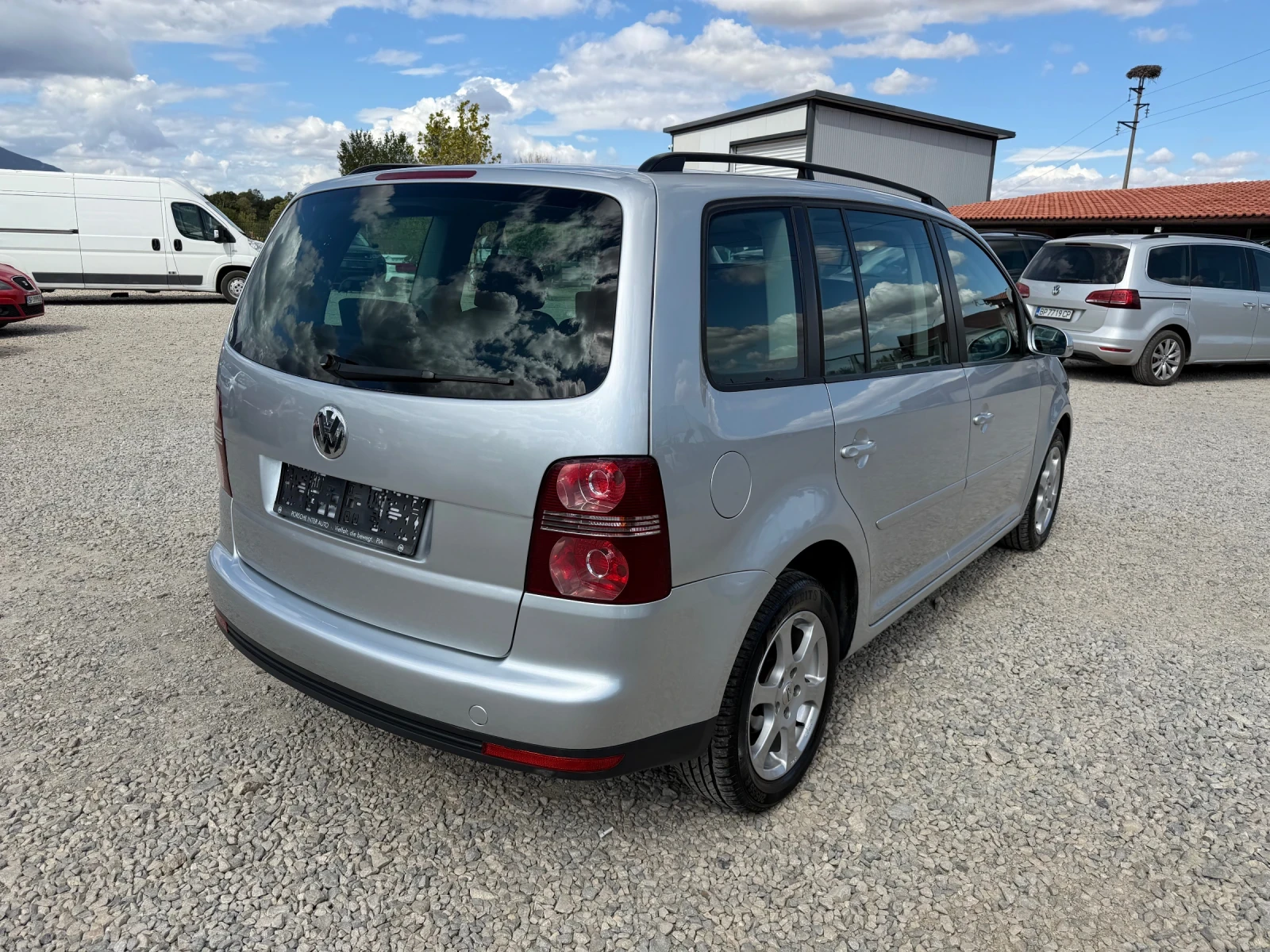 VW Touran 1.9TDI-105PS-6+ 1, снимка 5 - Автомобили и джипове - 56182107