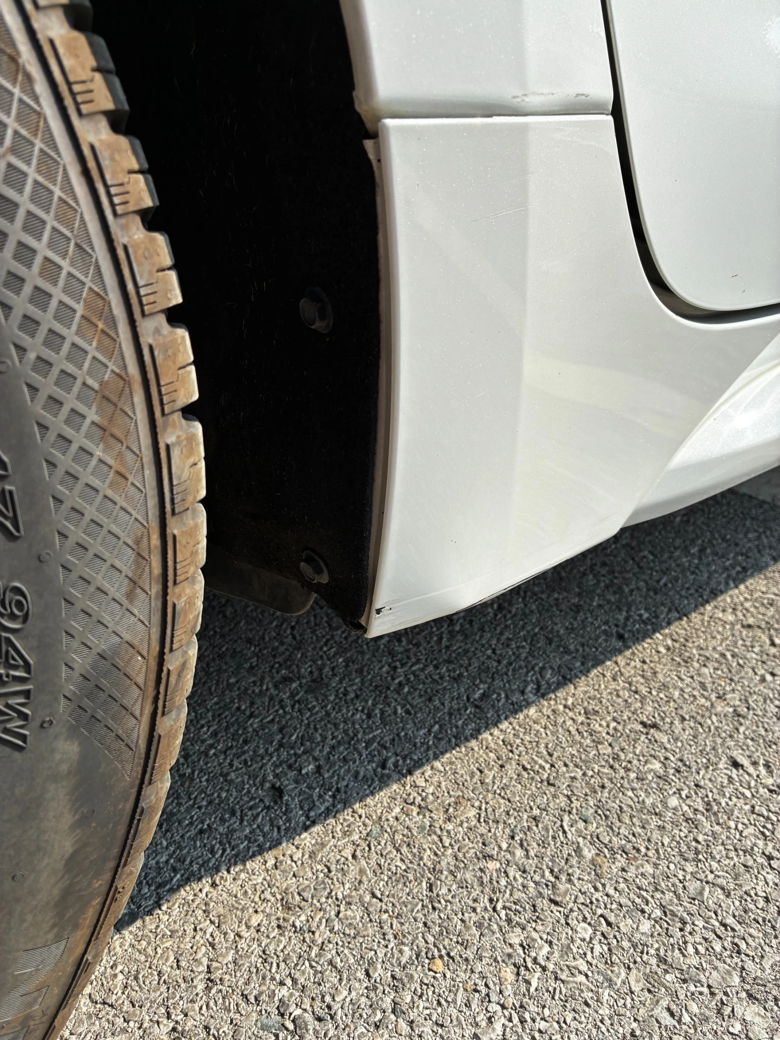 Toyota Corolla 2.0 HSD Executive Plus, снимка 15 - Автомобили и джипове - 56236829
