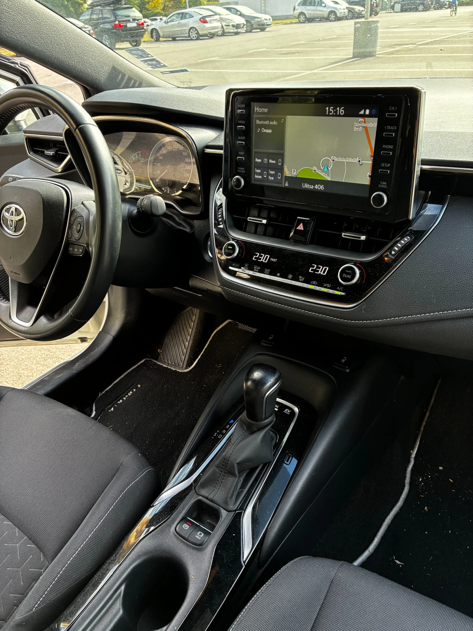 Toyota Corolla 2.0 HSD Executive Plus, снимка 9 - Автомобили и джипове - 56236829