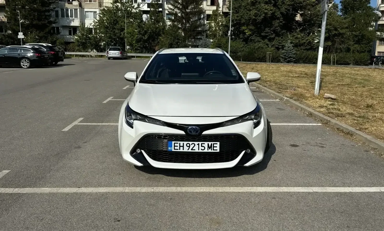 Toyota Corolla 2.0 HSD Executive Plus, снимка 2 - Автомобили и джипове - 56236829