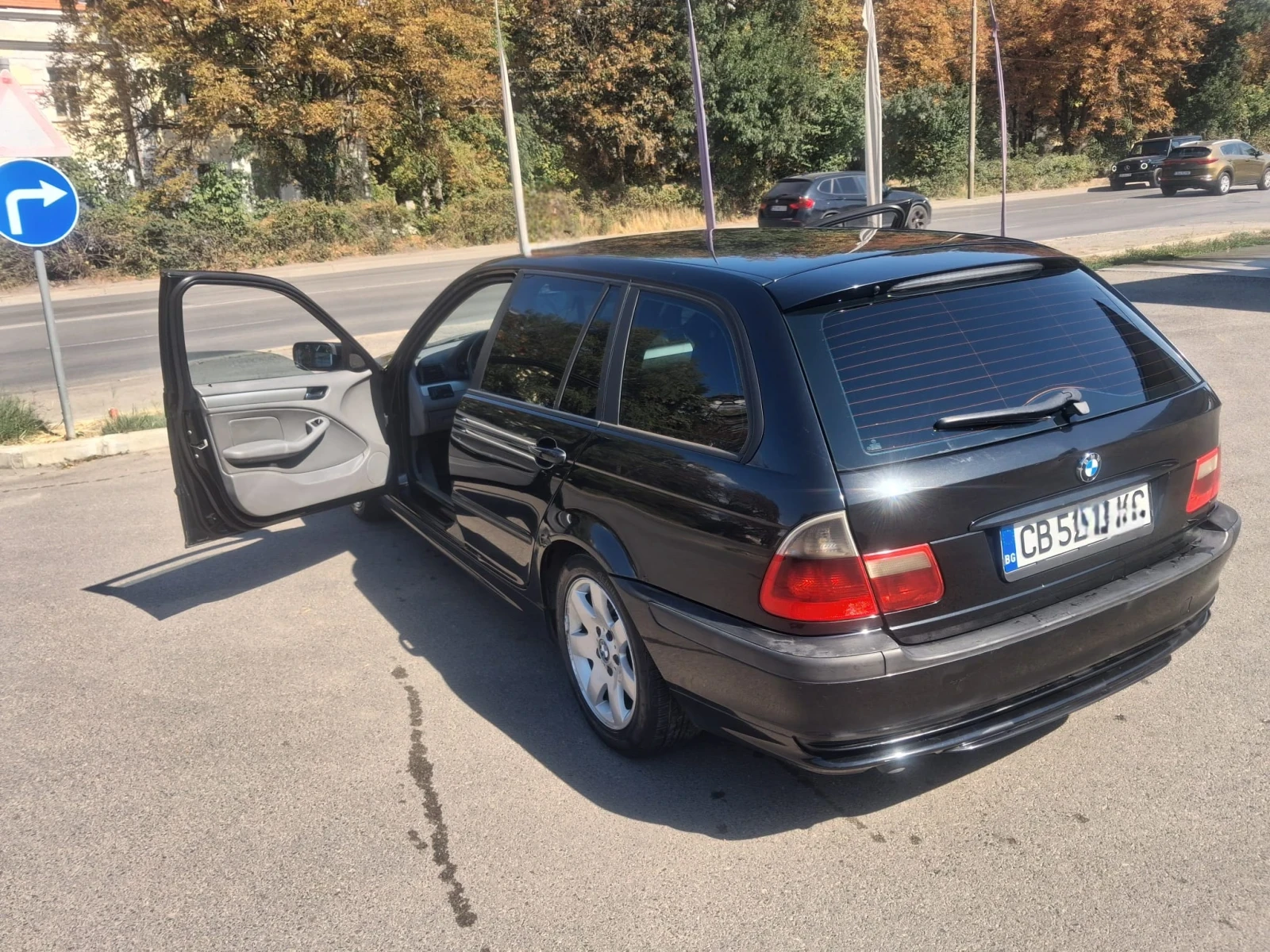 BMW 320, снимка 7 - Автомобили и джипове - 56244156