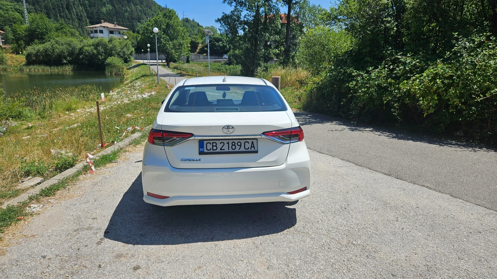 Toyota Corolla 1.6 , снимка 3 - Автомобили и джипове - 56349436