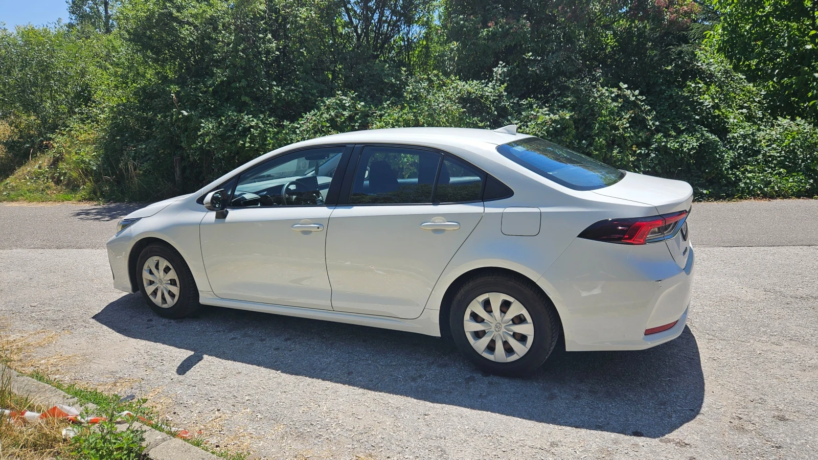 Toyota Corolla 1.6 , снимка 4 - Автомобили и джипове - 56349436