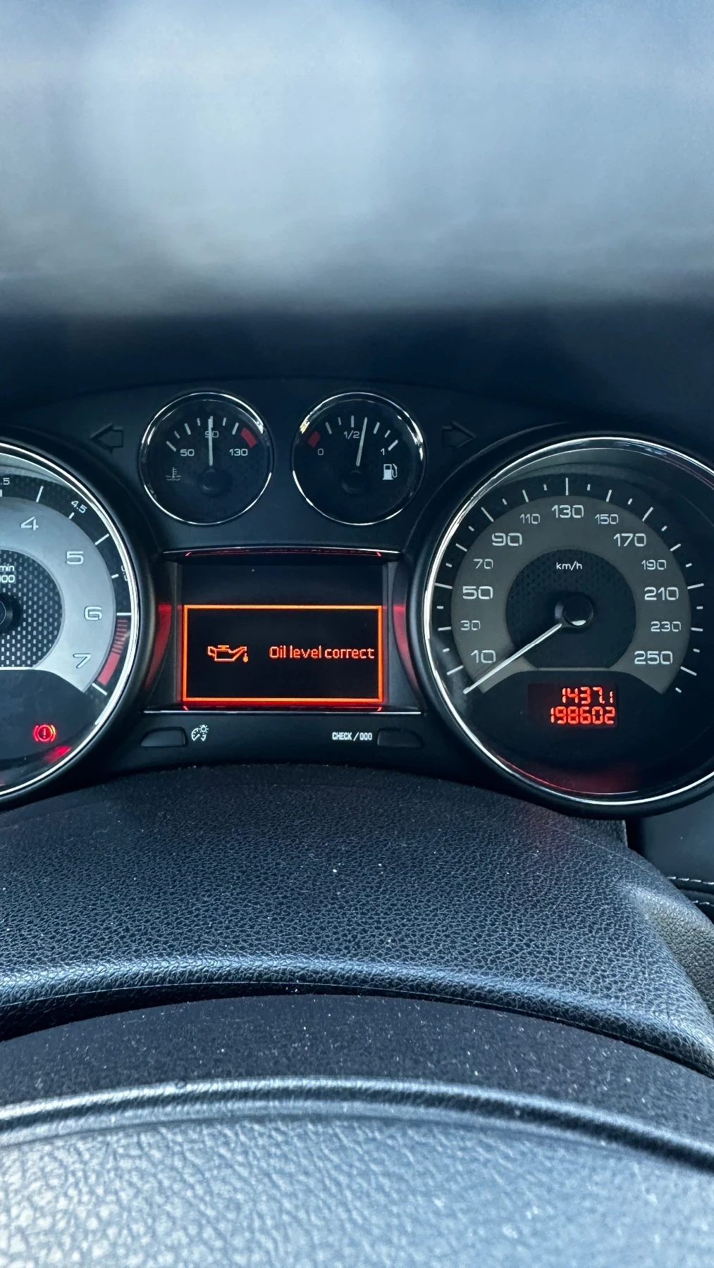 Peugeot RCZ 1.6 THP 200кс., снимка 17 - Автомобили и джипове - 56426200