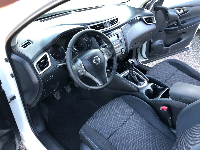 Nissan Qashqai 1.5 dci ITALIA, снимка 9 - Автомобили и джипове - 45750161