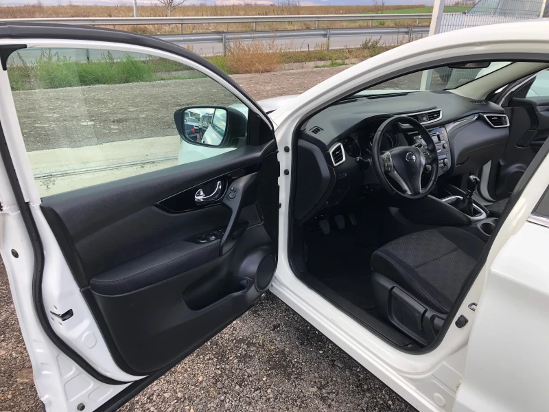 Nissan Qashqai 1.5 dci ITALIA, снимка 8 - Автомобили и джипове - 45750161