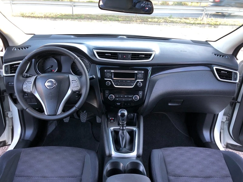 Nissan Qashqai 1.5 dci ITALIA, снимка 16 - Автомобили и джипове - 45750161