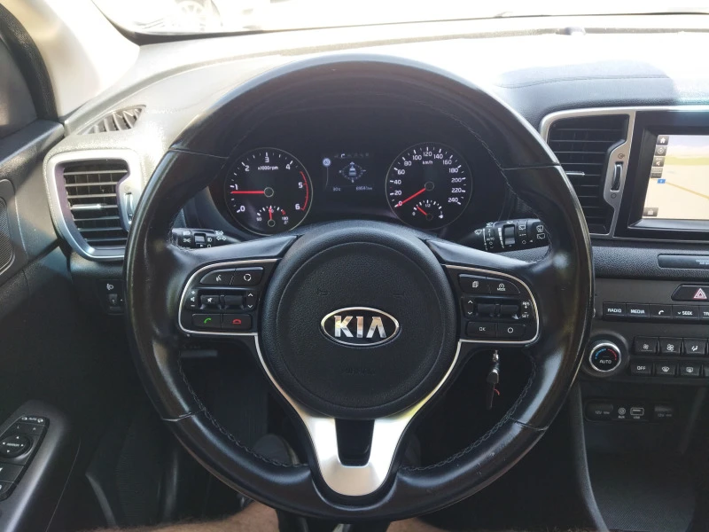 Kia Sportage 1.7crdi Нави, снимка 6 - Автомобили и джипове - 46788461