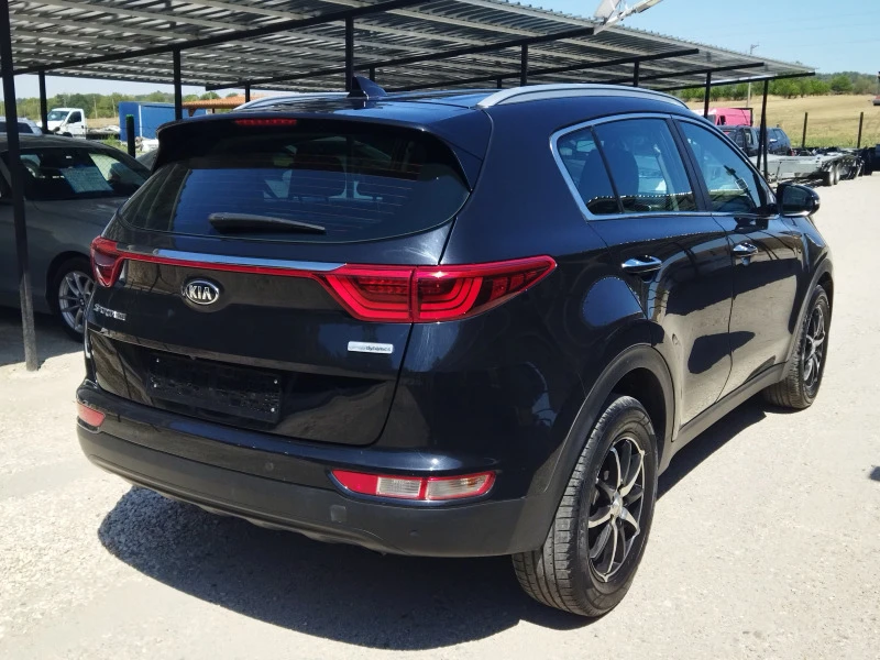 Kia Sportage 1.7crdi Нави, снимка 3 - Автомобили и джипове - 46788461