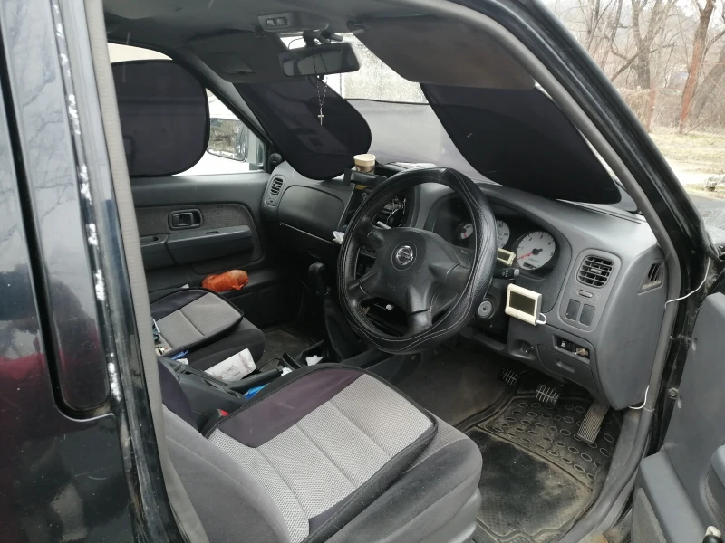 Nissan Navara Пикап, снимка 9 - Автомобили и джипове - 49029385