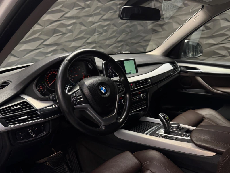 BMW X5 xDrive30d Camera* Кожа* Start-stop, снимка 11 - Автомобили и джипове - 52227994