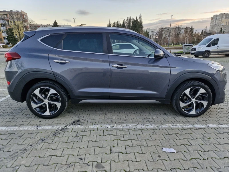 Hyundai Tucson 1.7 CRDI, снимка 5 - Автомобили и джипове - 53047937