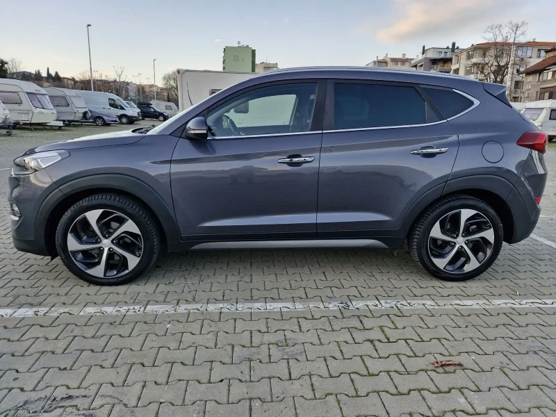 Hyundai Tucson 1.7 CRDI, снимка 2 - Автомобили и джипове - 53047937