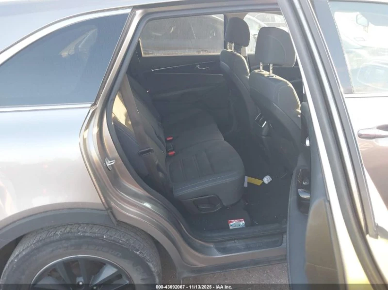 Kia Sorento LX, снимка 8 - Автомобили и джипове - 53309566