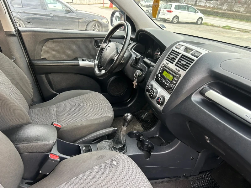 Kia Sportage 2.0 Газов инж., снимка 12 - Автомобили и джипове - 53387162
