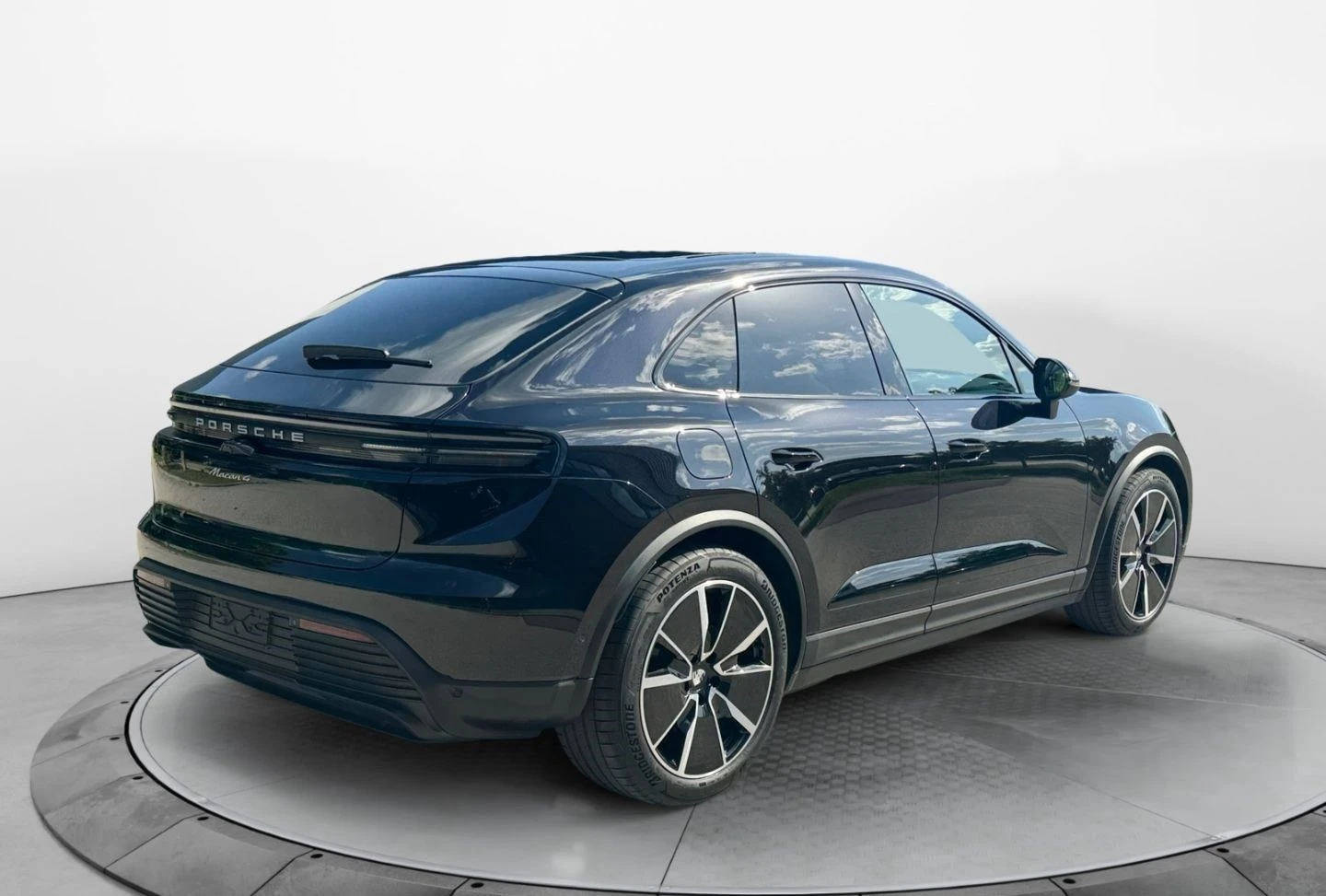 Porsche Macan 4/ ELECTRIC/ NEW MODEL/ PANO/ BOSE/ HEAD UP/ 21/  - изображение 7