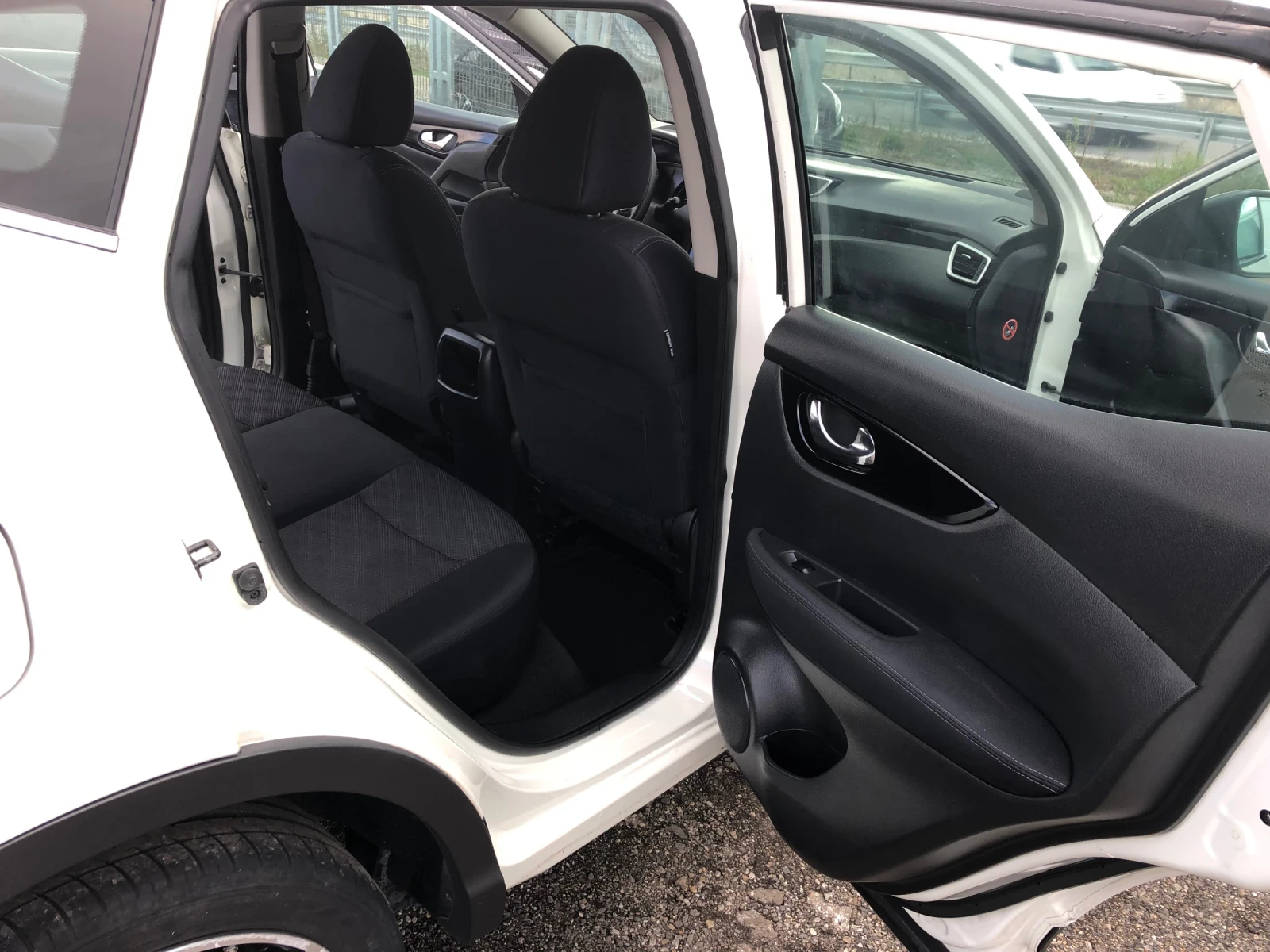 Nissan Qashqai 1.5 dci ITALIA | Mobile.bg — изображение 13