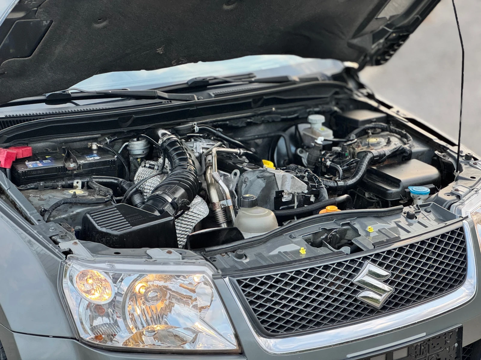 Suzuki Grand vitara 1.9DDiS~129hp~KEYLESS~NAVi~   | Mobile.bg   17