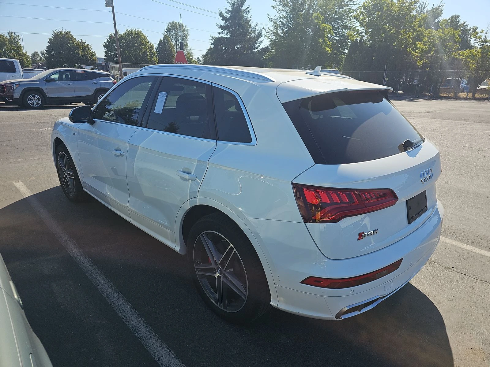 Audi SQ5 PRESTIGE Matrix* Обдух* B&O 3D* Дистроник* Въздух* - изображение 3