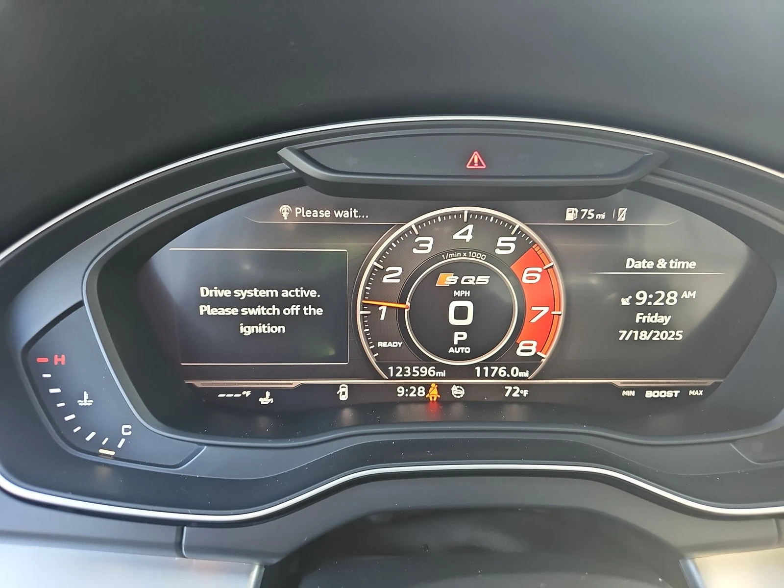Audi SQ5 PRESTIGE Matrix* Обдух* B&O 3D* Дистроник* Въздух* - изображение 10