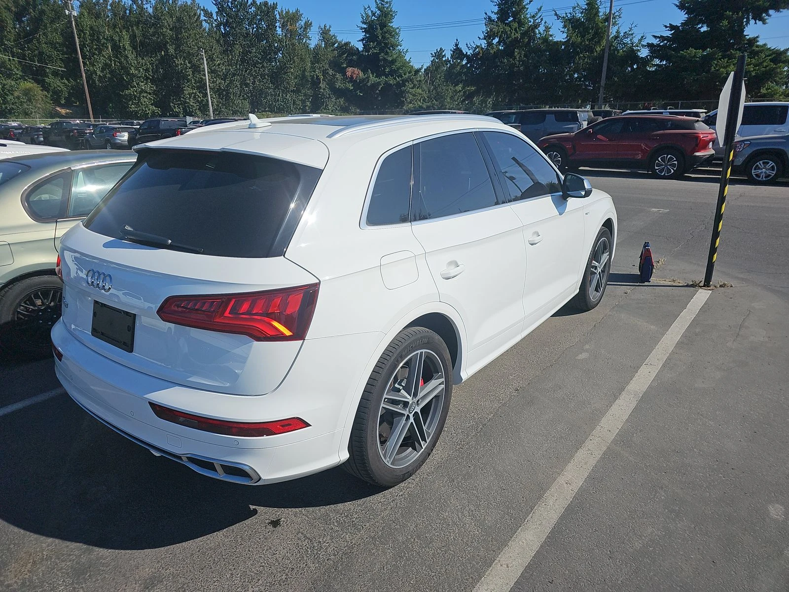 Audi SQ5 PRESTIGE Matrix* Обдух* B&O 3D* Дистроник* Въздух* - изображение 5