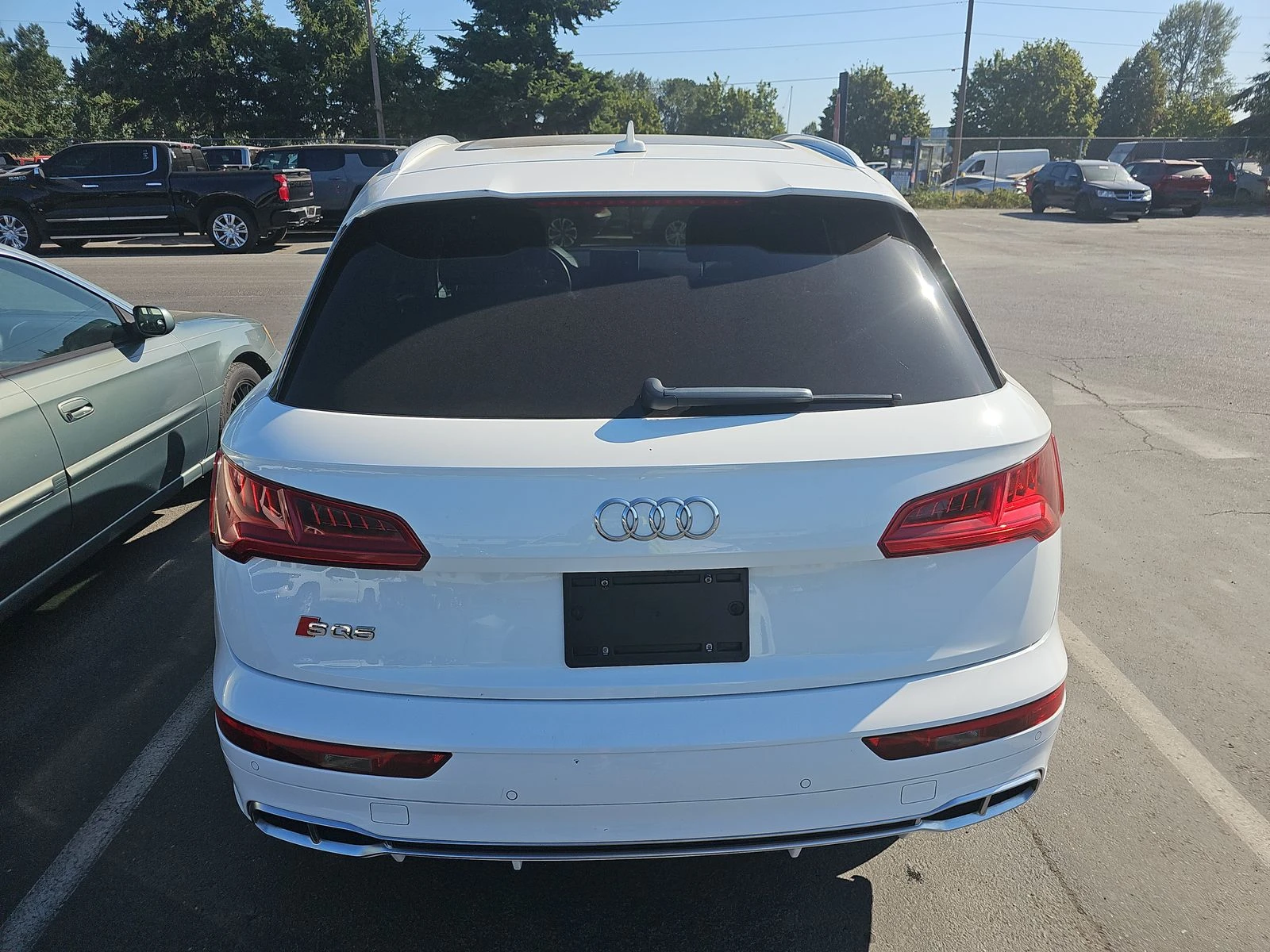 Audi SQ5 PRESTIGE Matrix* Обдух* B&O 3D* Дистроник* Въздух* - изображение 4