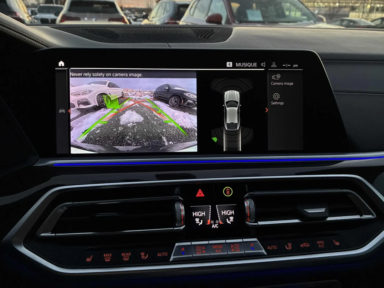 BMW X6 * 40i* CARFAX *    | Mobile.bg   10