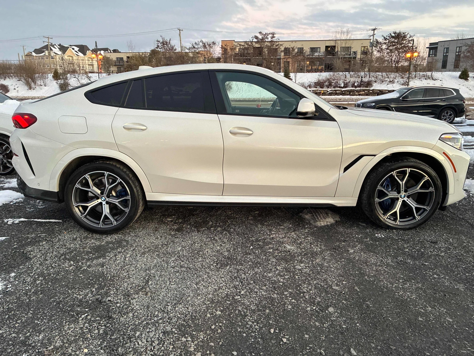 BMW X6 * 40i* CARFAX *    | Mobile.bg   4