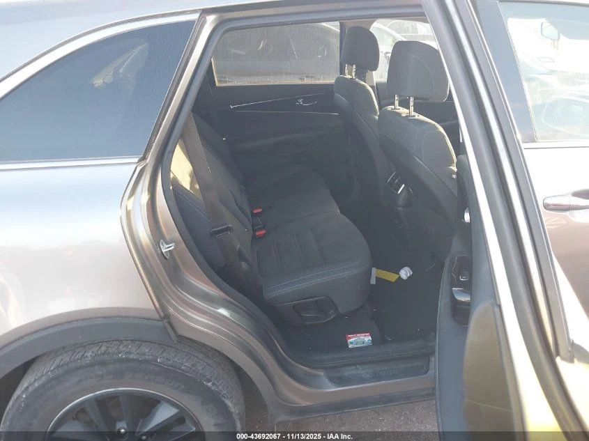 Kia Sorento LX - изображение 8