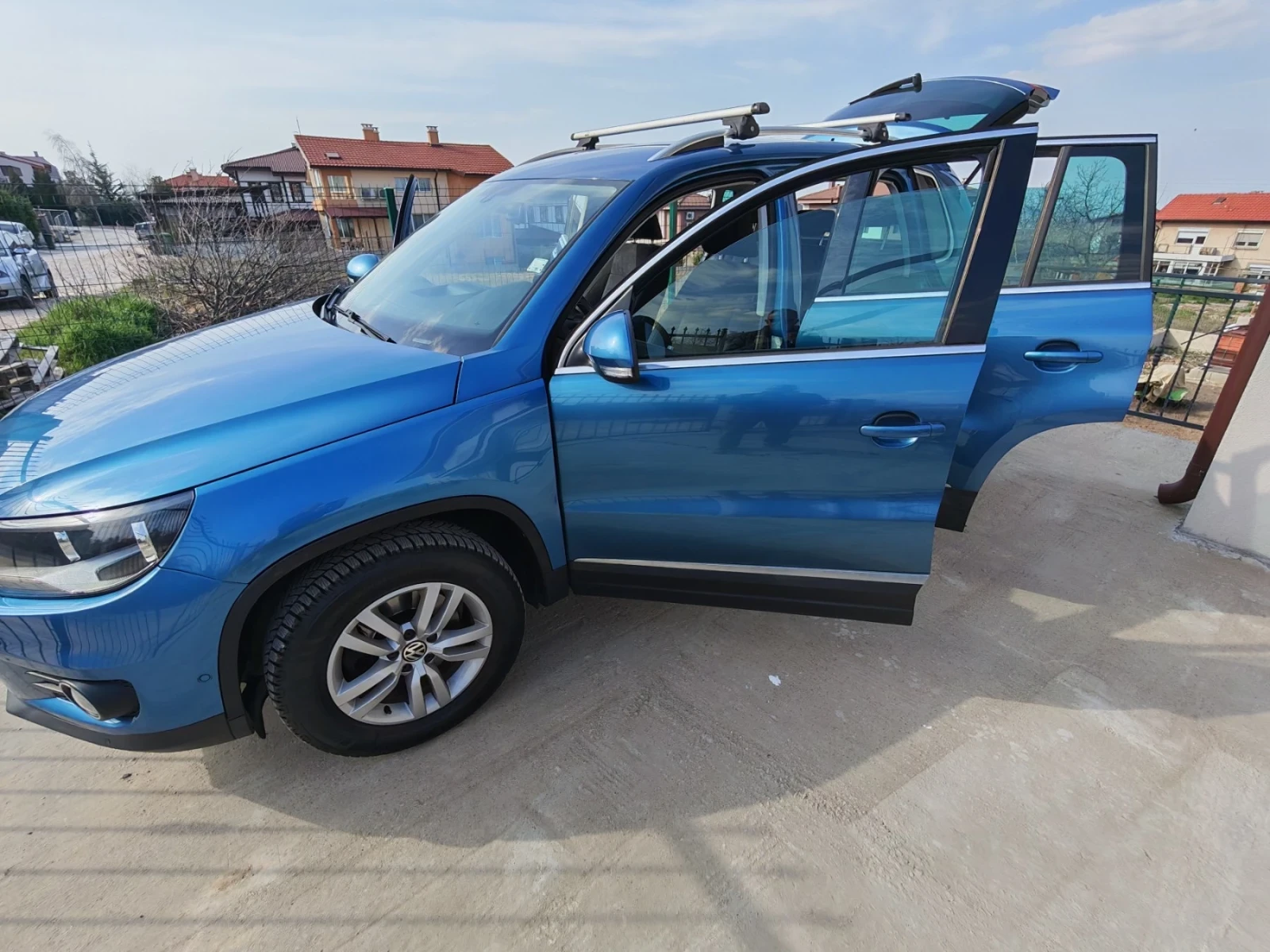 VW Tiguan, снимка 4 - Автомобили и джипове - 53889054