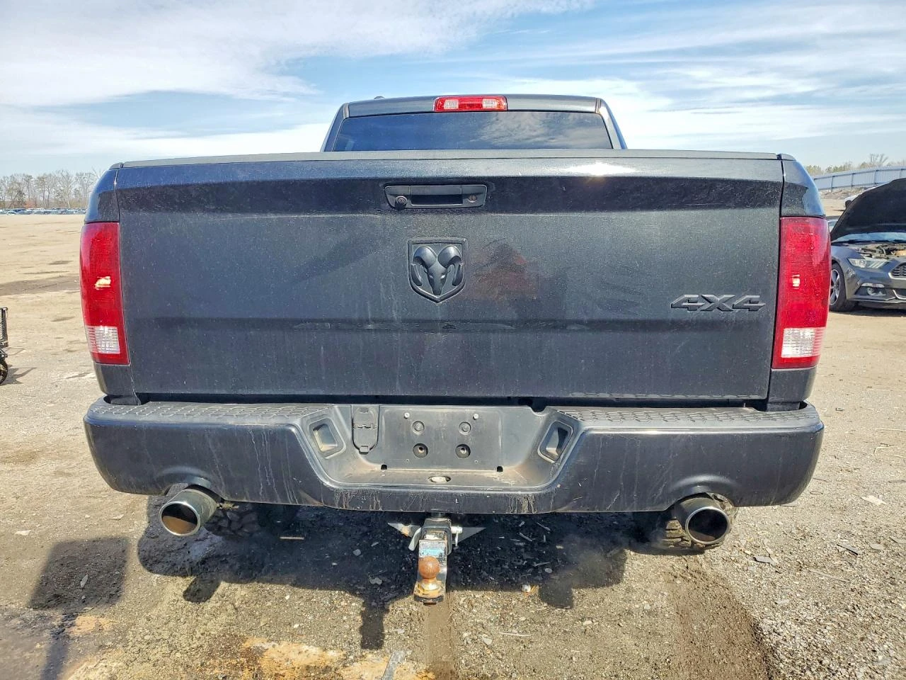 Dodge RAM 1500 5.7HEMI* ST* РЕАЛНИ КМ! , снимка 6 - Автомобили и джипове - 53918509