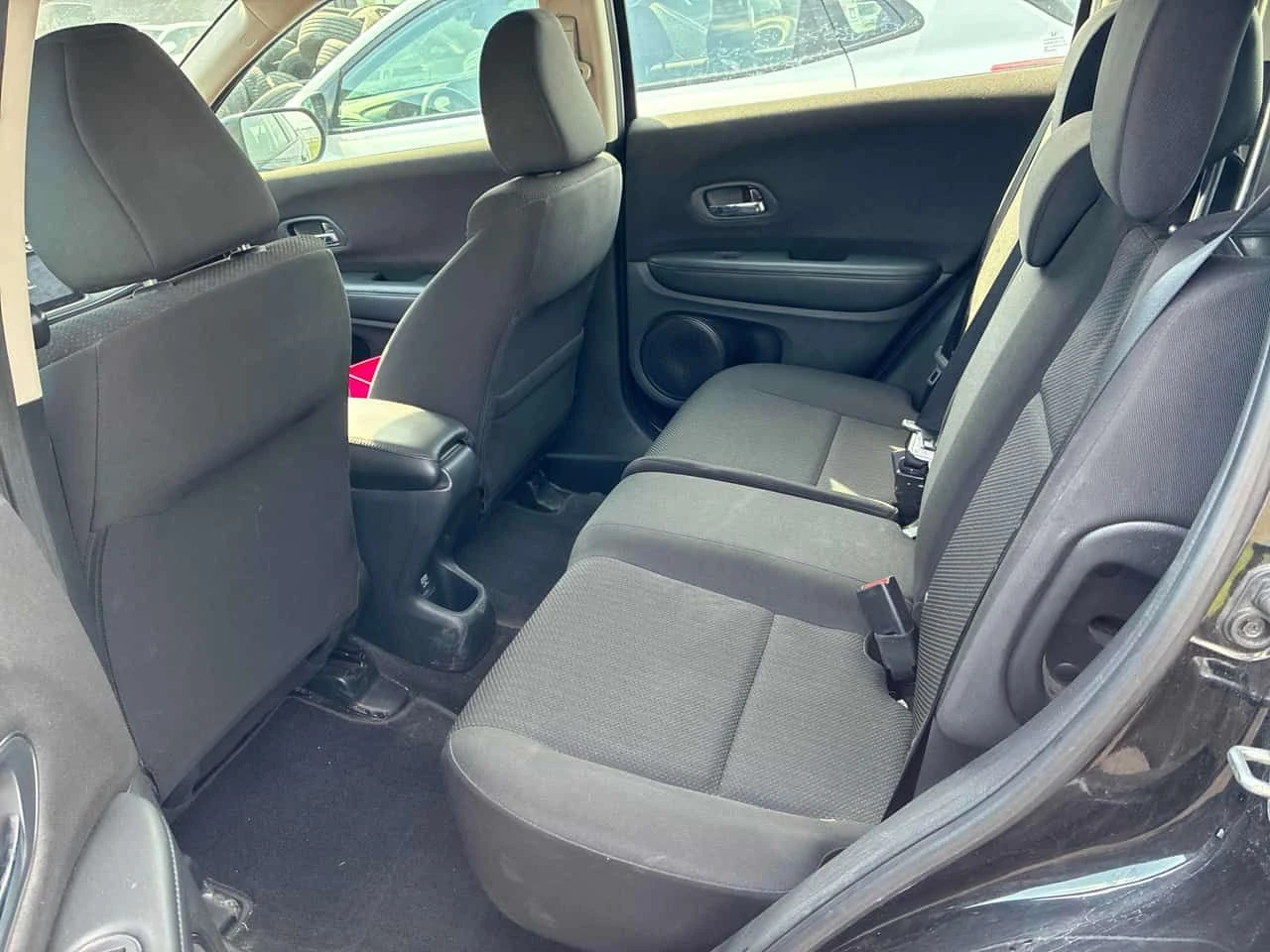 Honda Hr-v * LX * ПОДГРЕВ* KEYLESSS* , снимка 13 - Автомобили и джипове - 54442303
