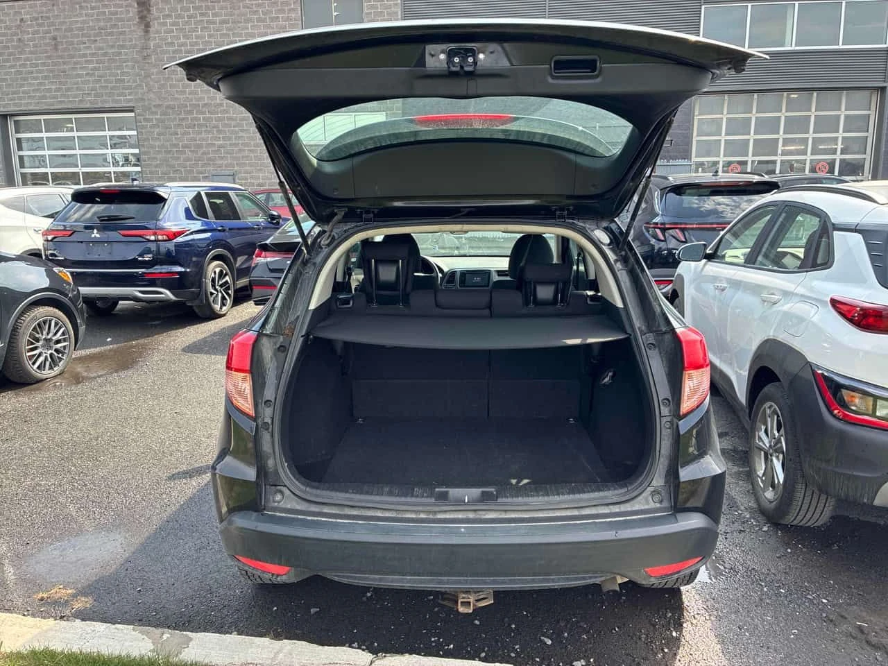 Honda Hr-v * LX * ПОДГРЕВ* KEYLESSS* , снимка 14 - Автомобили и джипове - 54442303