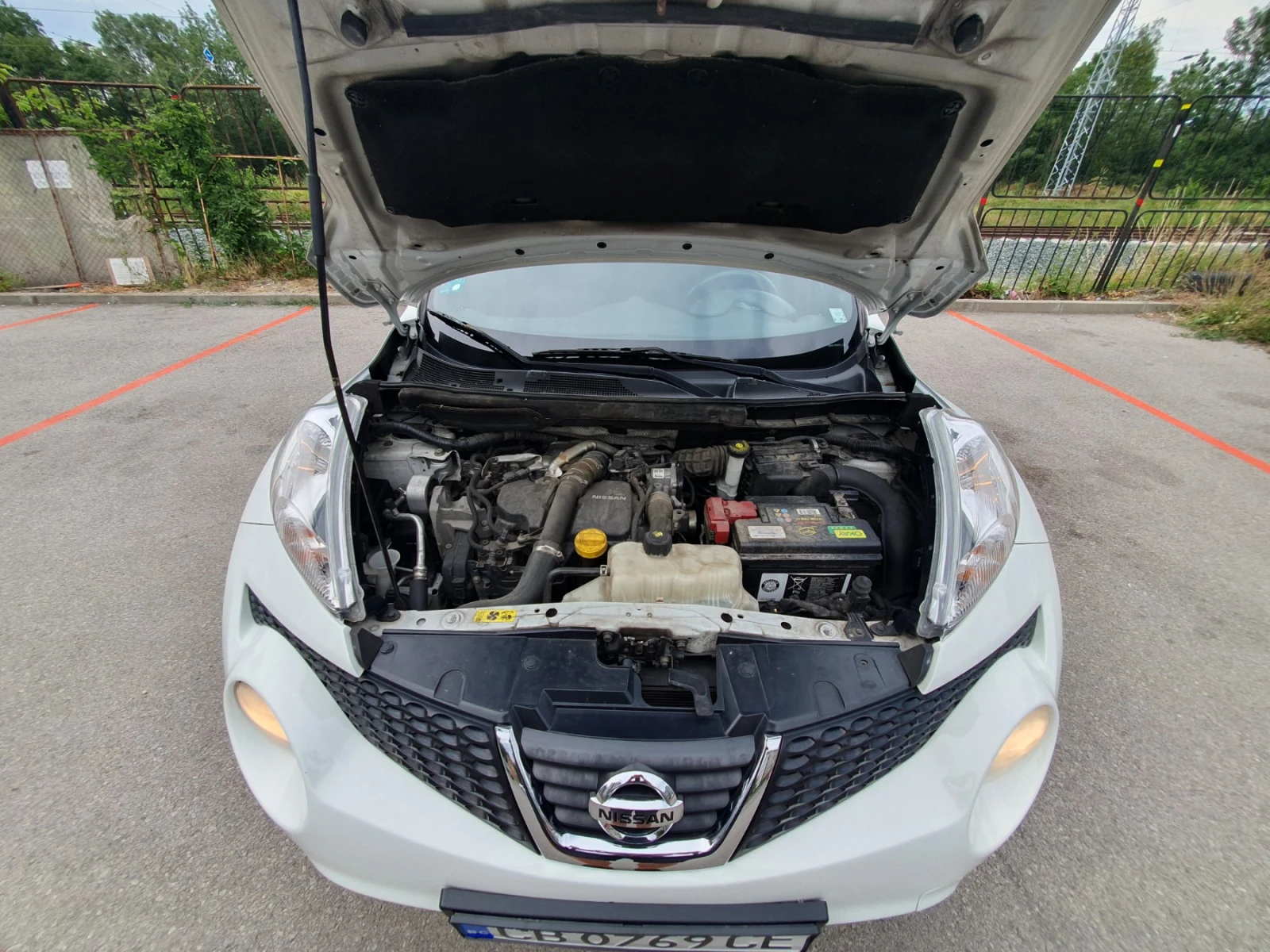 Nissan Juke, снимка 12 - Автомобили и джипове - 55228098
