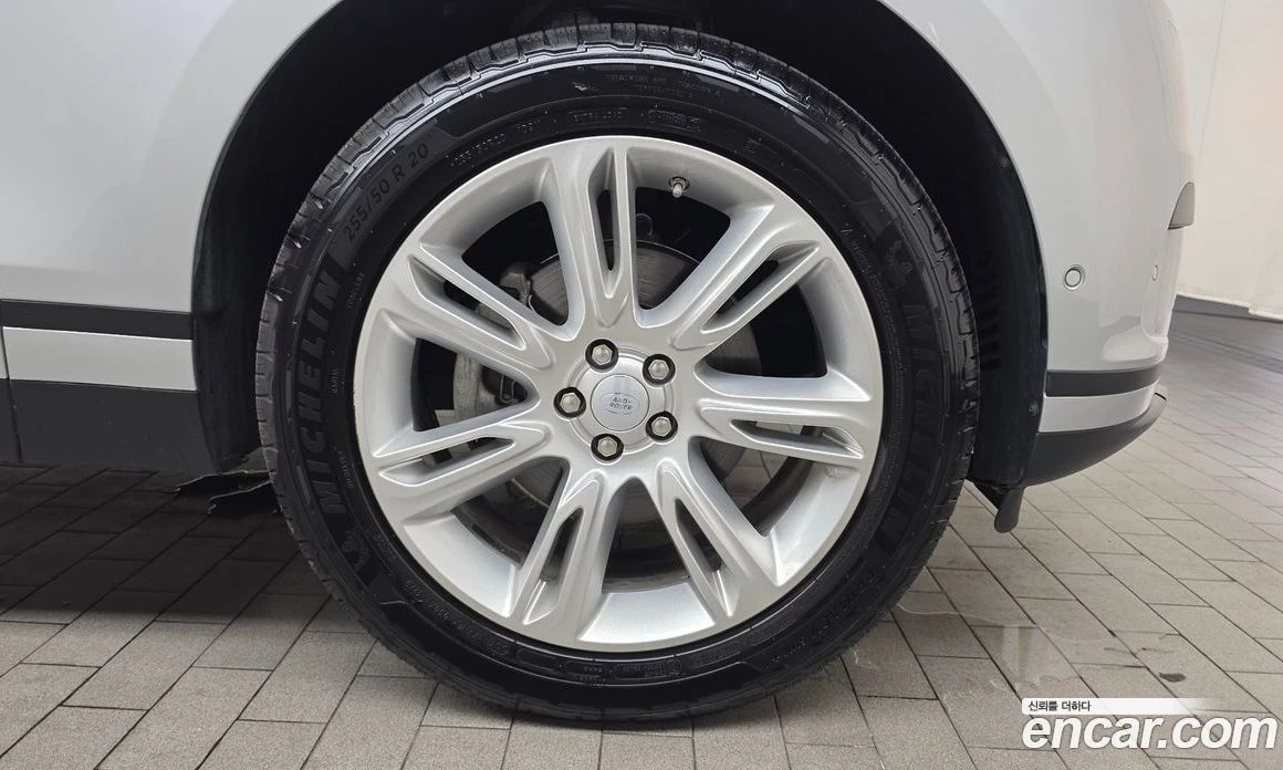 Land Rover Range Rover Velar 2.0 D240 SE, снимка 6 - Автомобили и джипове - 55683842