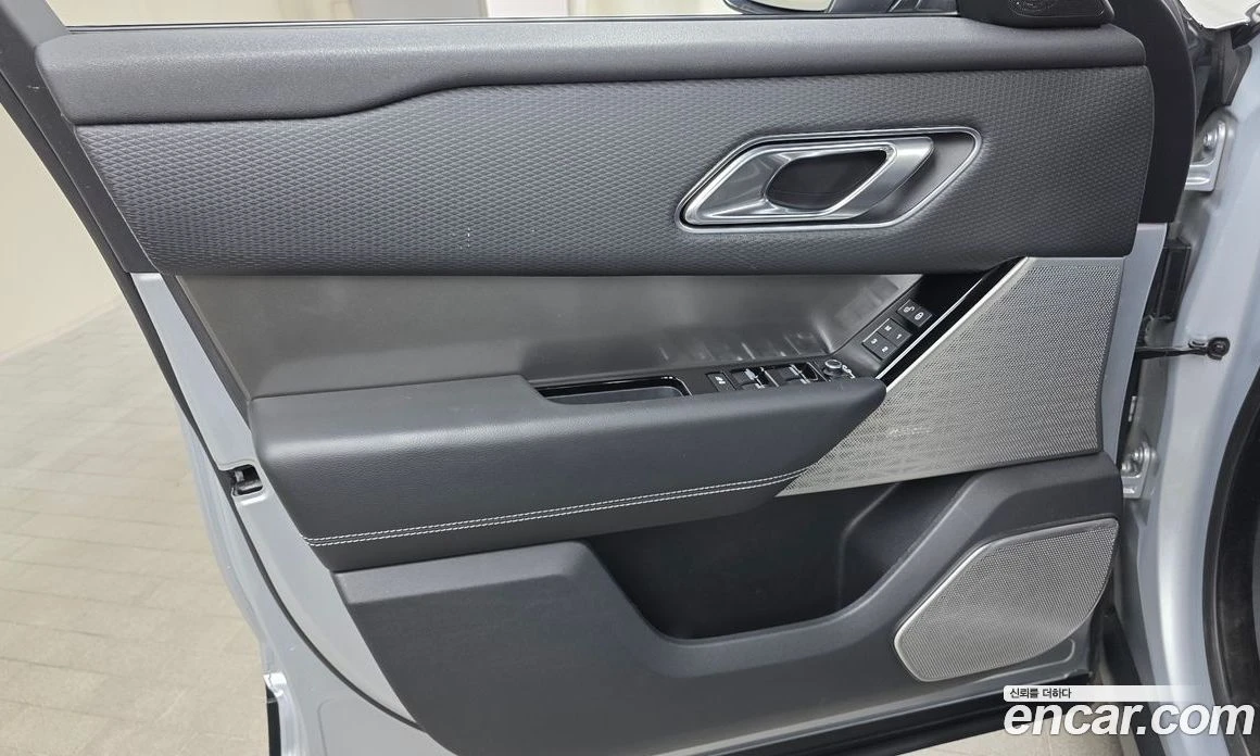 Land Rover Range Rover Velar 2.0 D240 SE, снимка 13 - Автомобили и джипове - 55683842