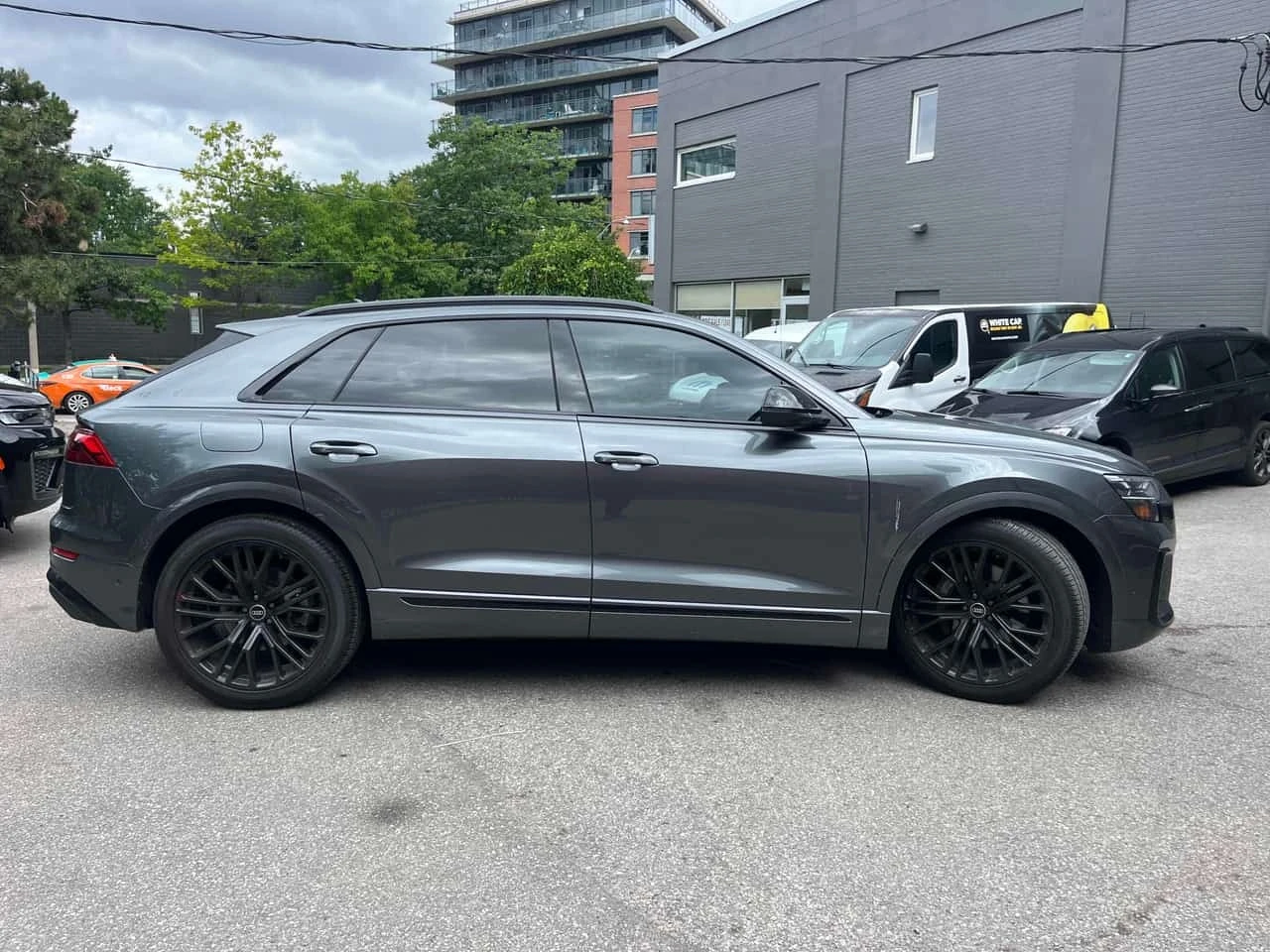 Audi Q8  Technik / CARFAX / ��������� / 360 / ���������  | Mobile.bg � ����������� 4