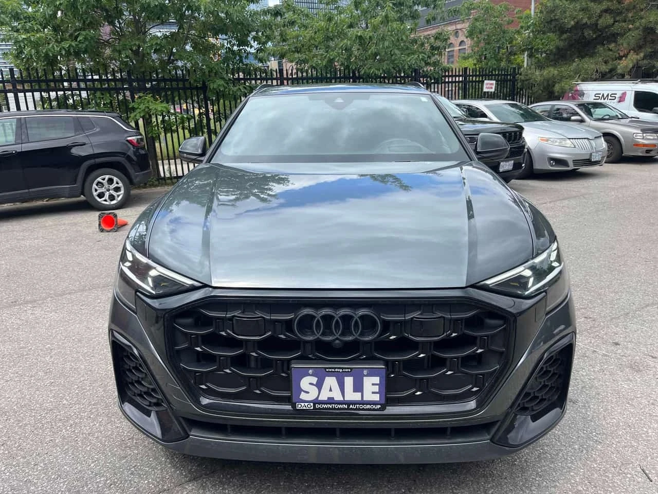 Audi Q8  Technik / CARFAX / ДИСТРОНИК / 360 / ОБДУХВАНЕ 