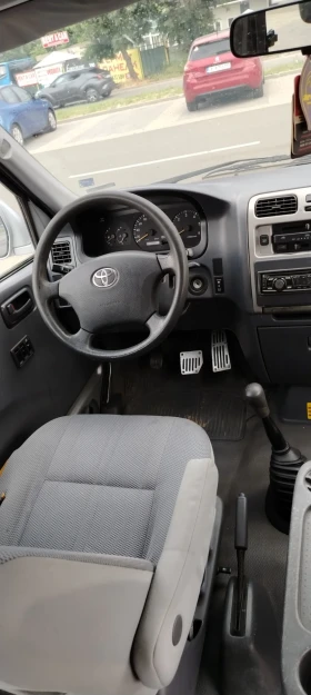 Toyota Hiace Бус, снимка 10